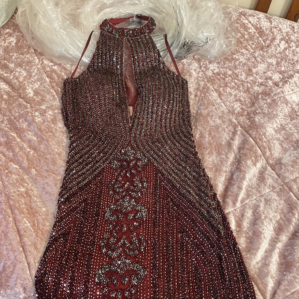 Halter Neck Keyhole Dress (wine red)